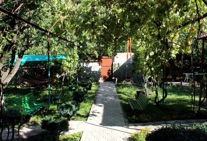 پانسیون Teli Guest House