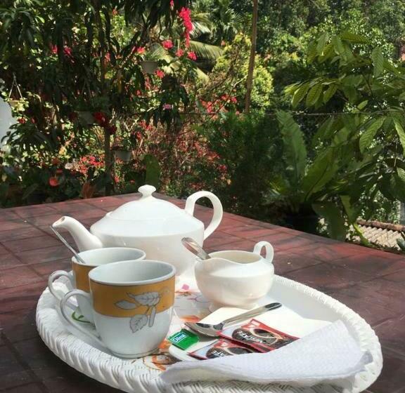 Pensionat White House Hostel