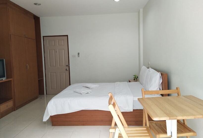 Отель The View Apartment