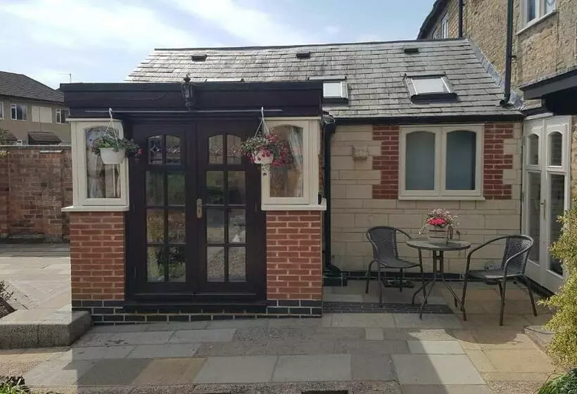 ベッドアンドブレックファースト Ruby Cottage