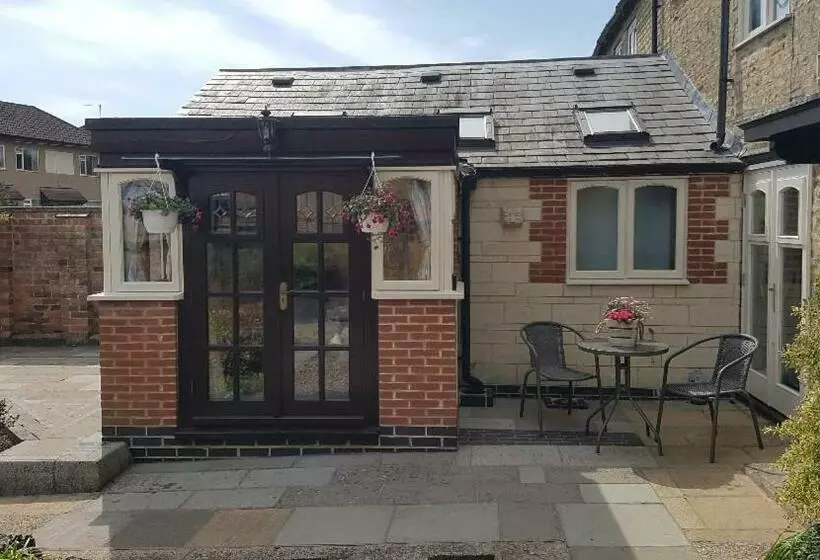 ベッドアンドブレックファースト Ruby Cottage