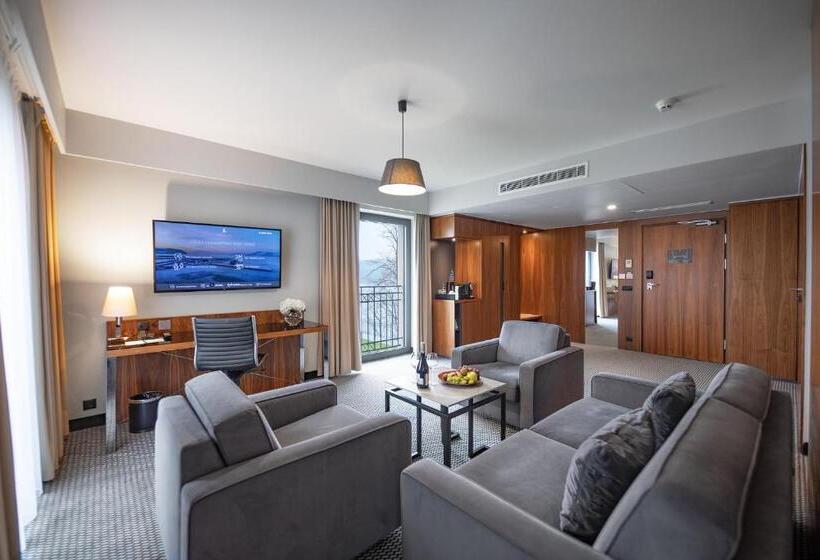 Heron Live Hotel Marina & Spa