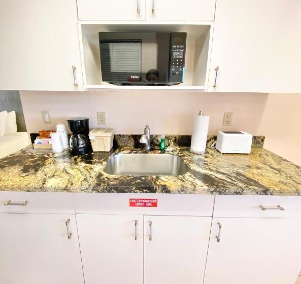 Отель Royal Inn