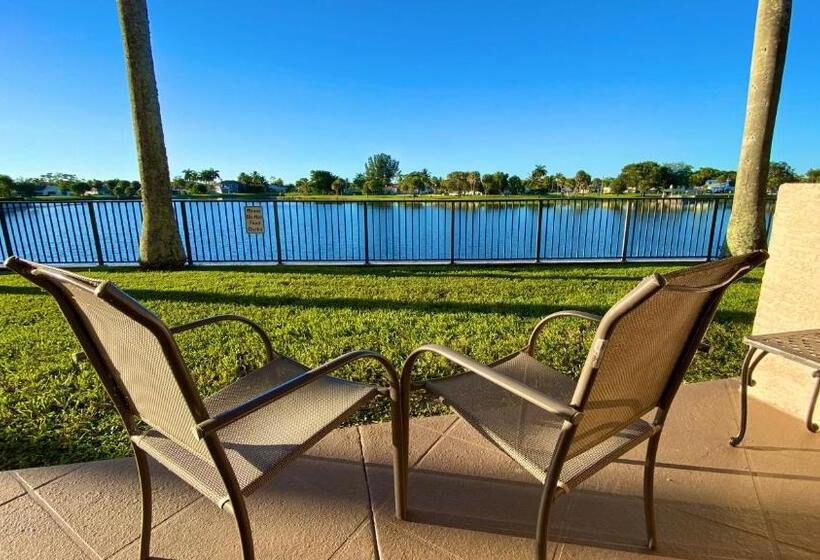 Отель Royal Inn