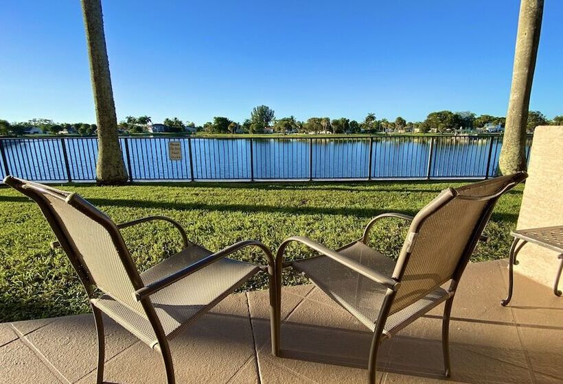 Отель Royal Inn