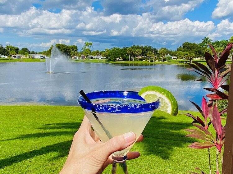 Отель Royal Inn