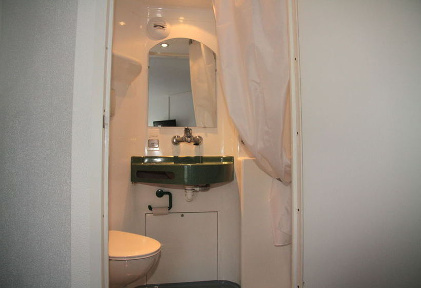 هتل Fast Caen Memorial