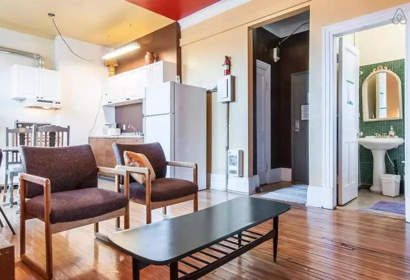 Hotel Alexandrie Hostel