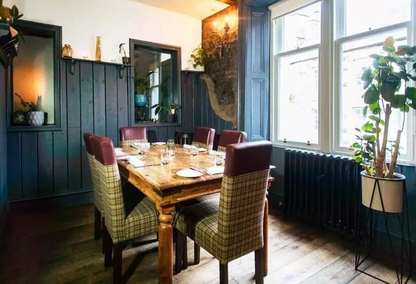 호텔 Coorie Inn Restaurant And Rooms