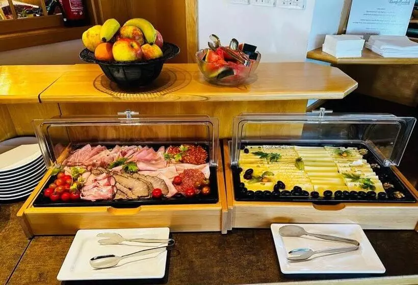 فندق Der Burgfellnerhof   Adults Only