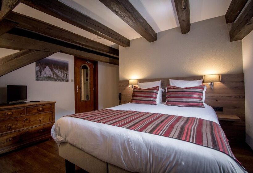 فندق Hôtel De La Couronne