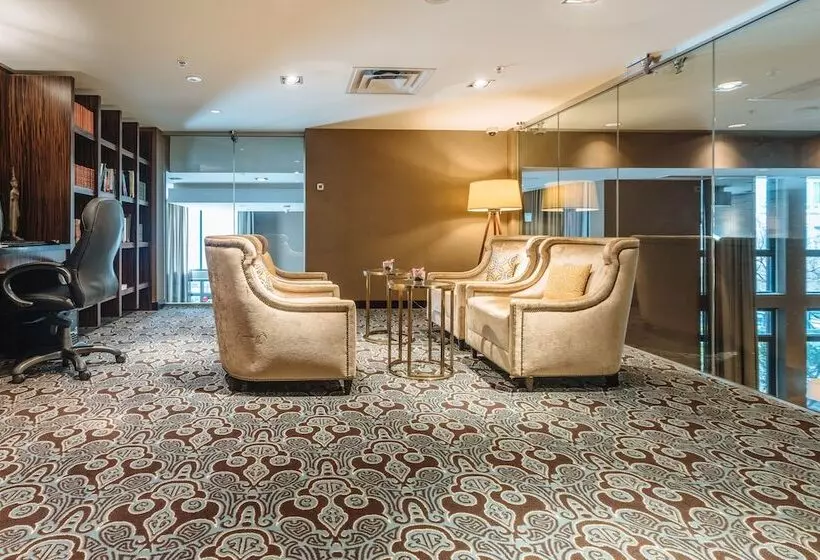 فندق L Hermitage