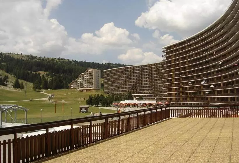 Отель Noemys Les Toits Du Devoluy