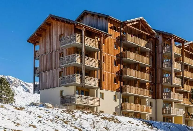 Отель Noemys Les Toits Du Devoluy