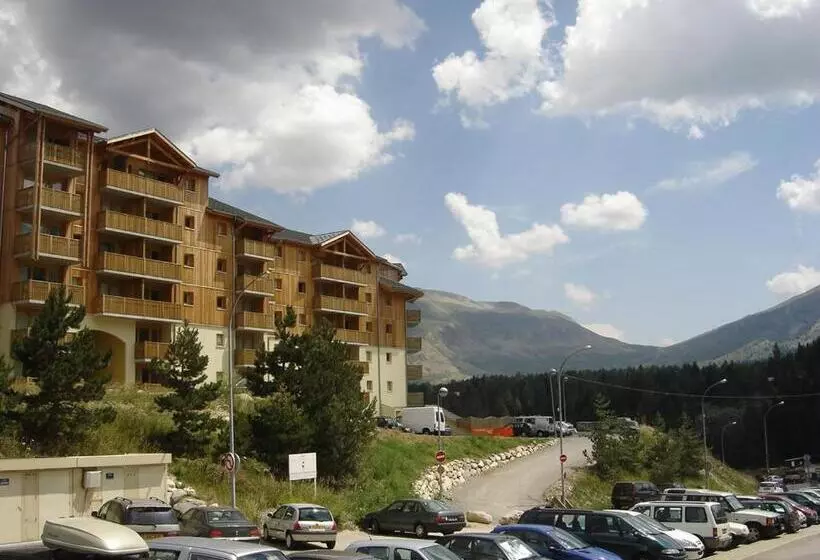 Отель Noemys Les Toits Du Devoluy