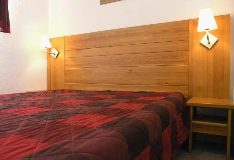 Отель Noemys Les Toits Du Devoluy