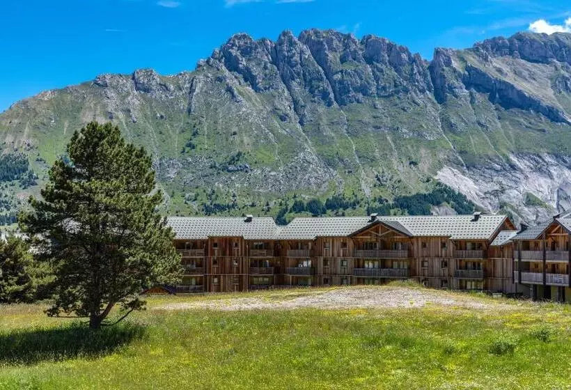 Отель Noemys Les Toits Du Devoluy