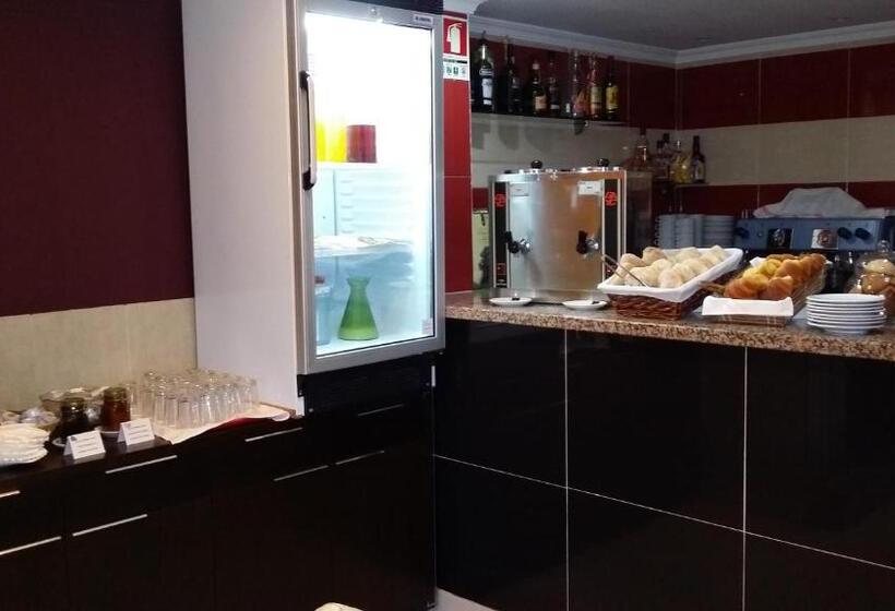 هتل Residencial Pinto