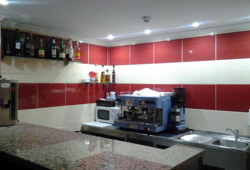 هتل Residencial Pinto