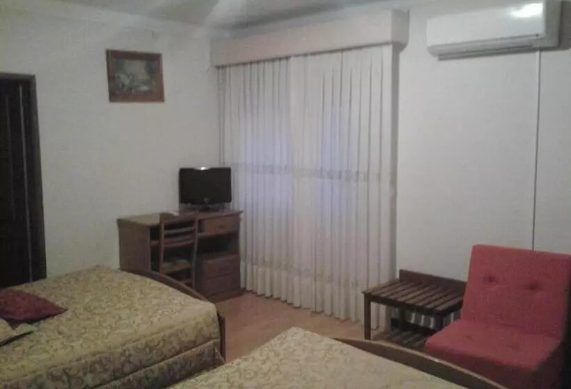 هتل Residencial Pinto