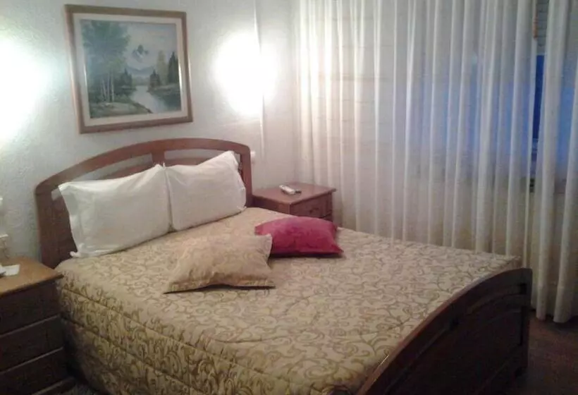 هتل Residencial Pinto