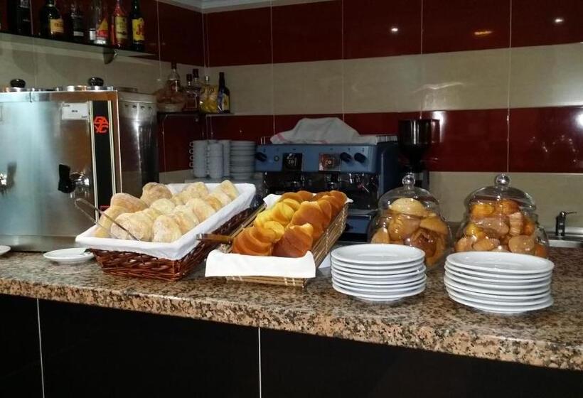 هتل Residencial Pinto