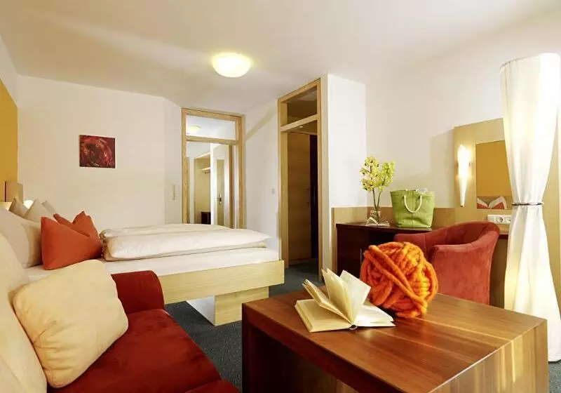 בית מלון כפרי Salzburger Hof Leogang