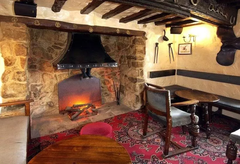 בית מלון כפרי The Horseshoe Inn