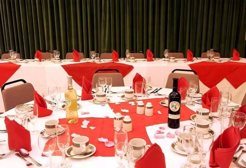 בית מלון כפרי The Horseshoe Inn