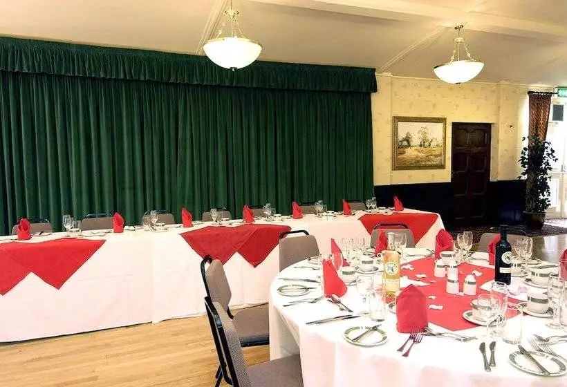 בית מלון כפרי The Horseshoe Inn