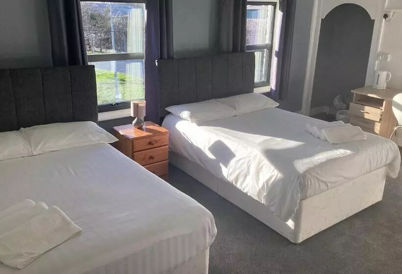 Отель The Riverside