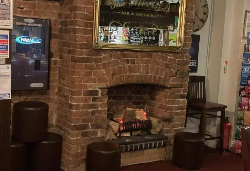 Отель The Riverside