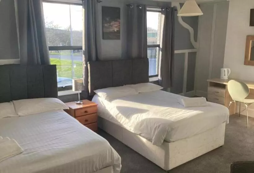 Отель The Riverside