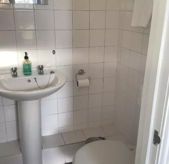 Отель The Riverside