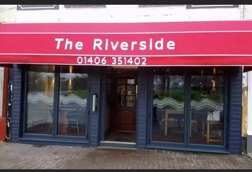 Отель The Riverside