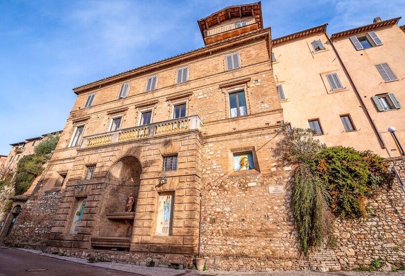 בית מלון כפרי Trevi Palazzo Natalini