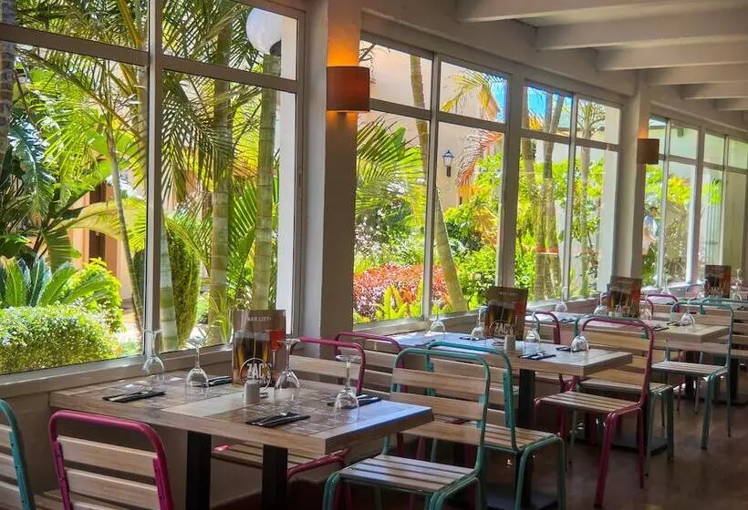 Ramada Hotel & Suites By Wyndham Costa Del Sol