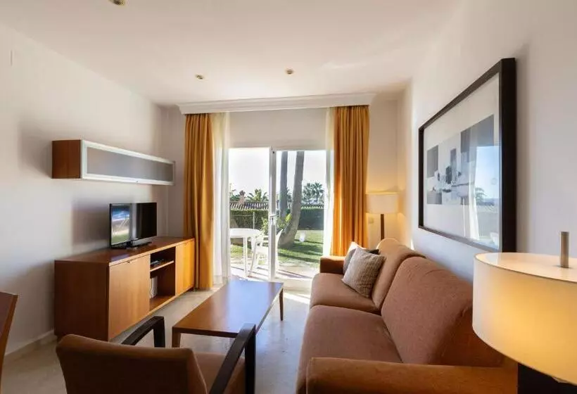 Ramada Hotel & Suites By Wyndham Costa Del Sol
