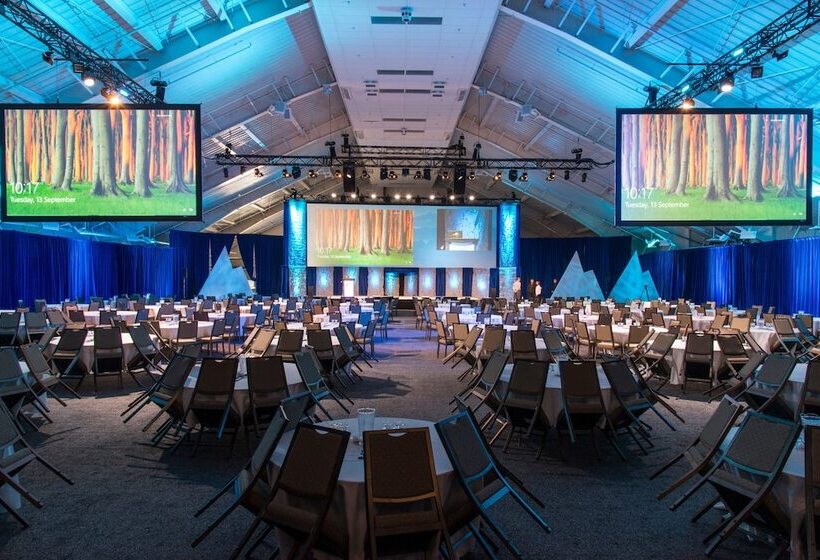 בית מלון כפרי Blue Mountain Resort Mosaic Suites