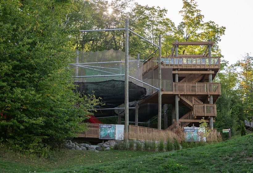 בית מלון כפרי Blue Mountain Resort Mosaic Suites