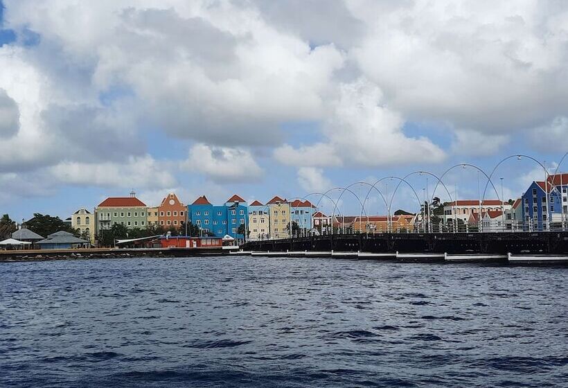 Brion City Hotel Bw Signature Collection