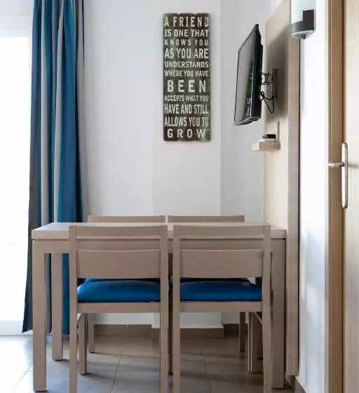 Apartamentos Vistamar Ii