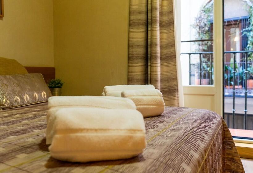 مسافرخانه El Pasaje