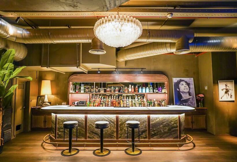 مسافرخانه El Pasaje