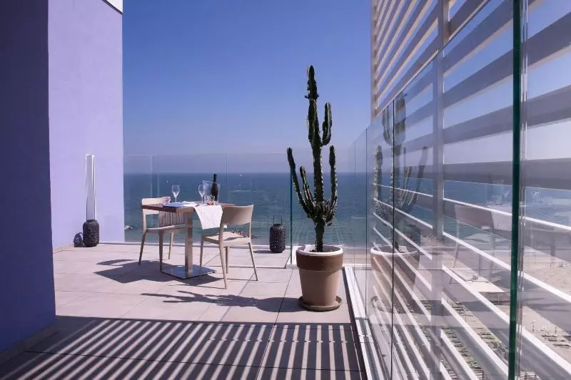 Otel Alexandra Beach Front Xxl Breakfast & Brunch Until 12 30pm