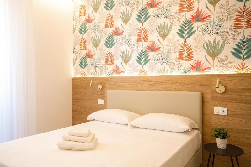 هتل Alexandra   Beach Front  Xxl Breakfast & Brunch Until 12 30pm