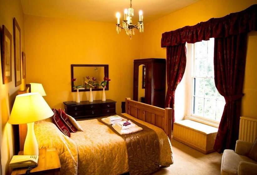 Hotel Baskerville House