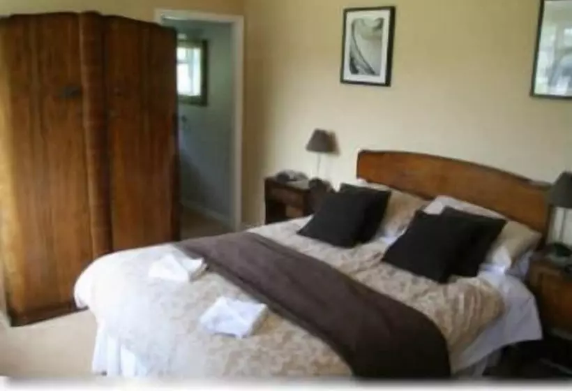 ホテル Baskerville House