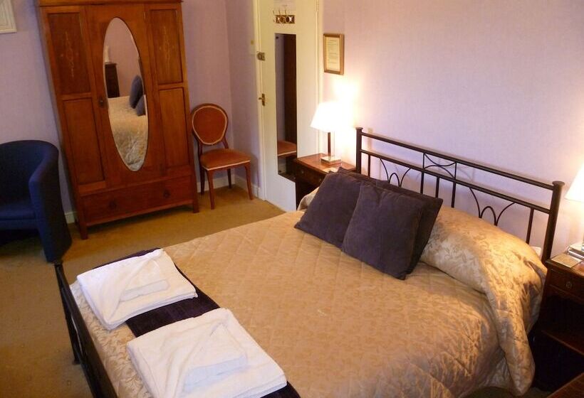 Hotel Baskerville House