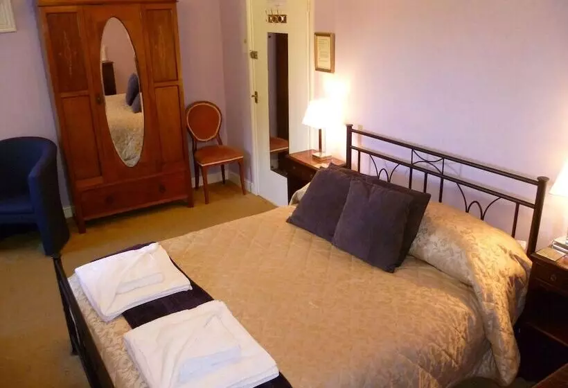 ホテル Baskerville House